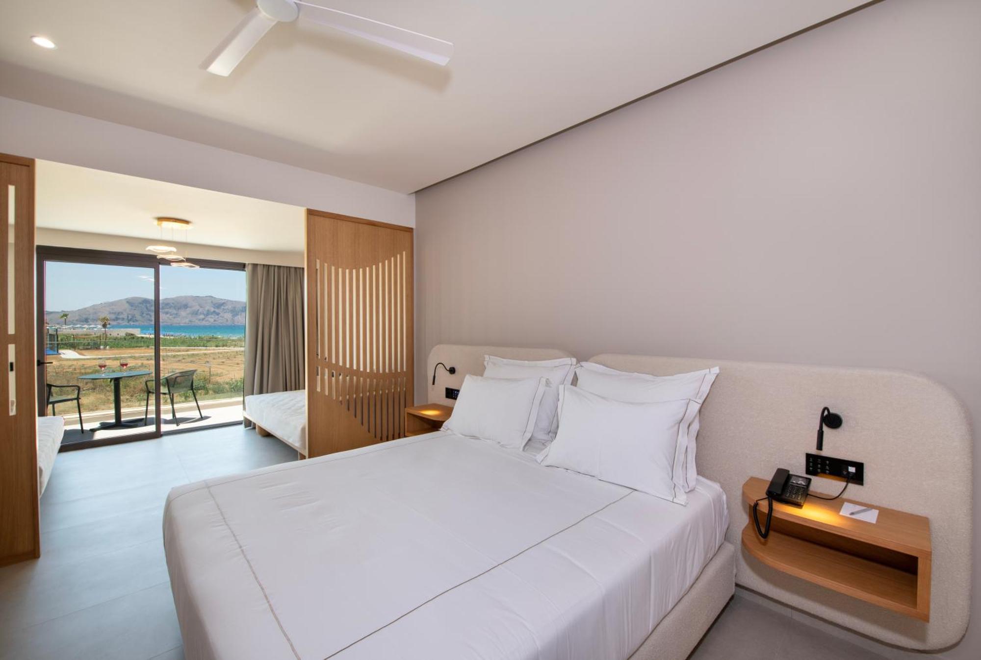 Ventale Island Breeze Resort เยโอริยิอูโปลิส ภายนอก รูปภาพ
