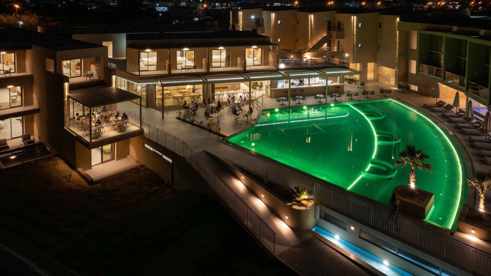 Ventale Island Breeze Resort เยโอริยิอูโปลิส ภายนอก รูปภาพ